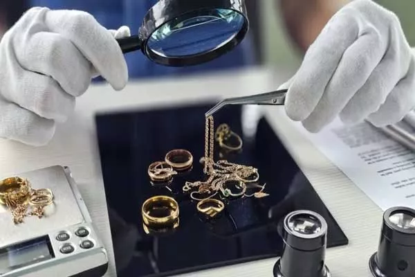 مهارت‌های عملی و تشخیص طلا در آموزش مجازی فروشندگی طلا